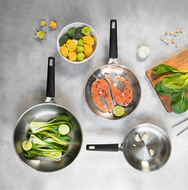 Stainless steel trio - set of 3 pans 20/24/28 cm