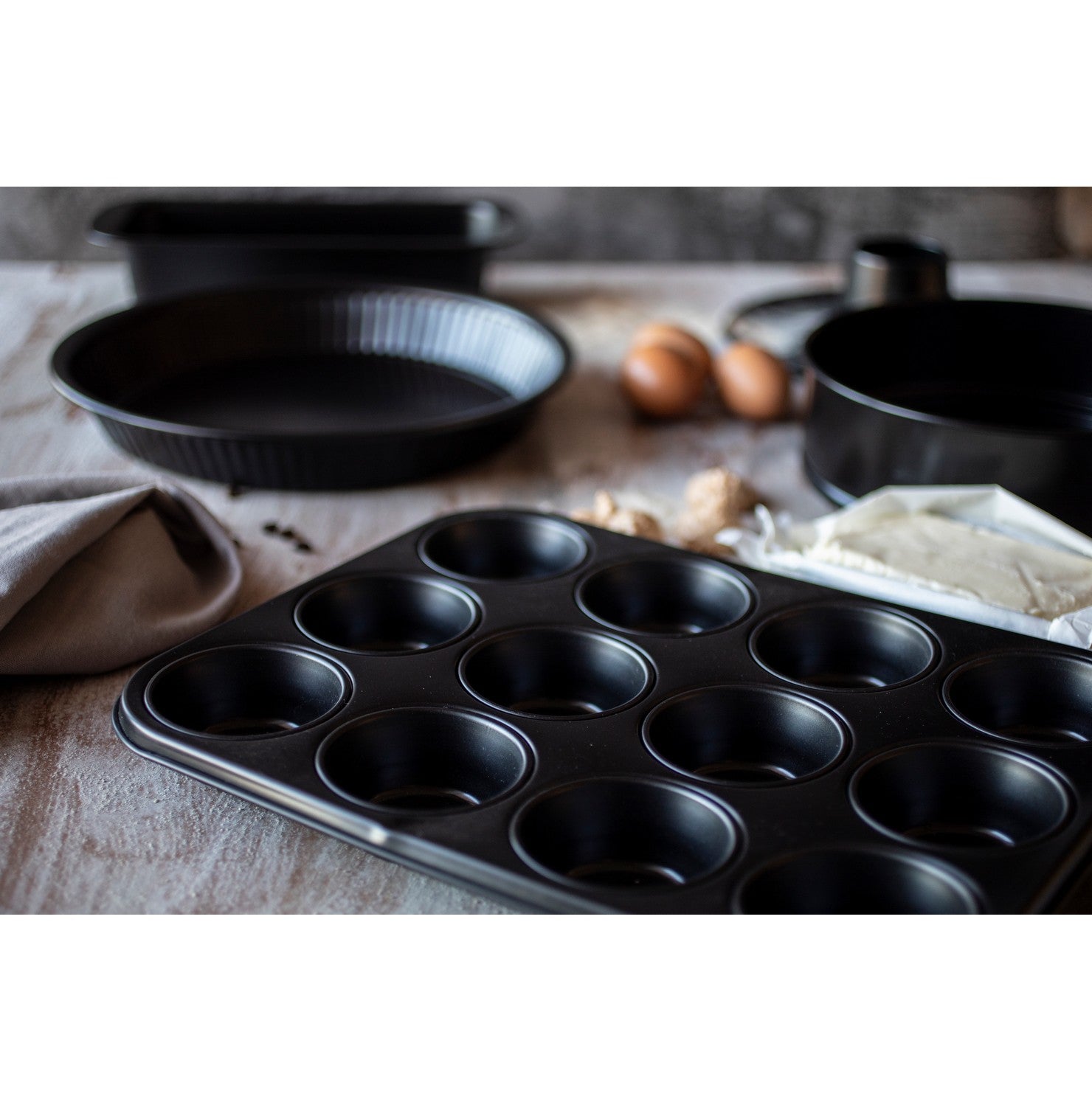 12 muffin pan