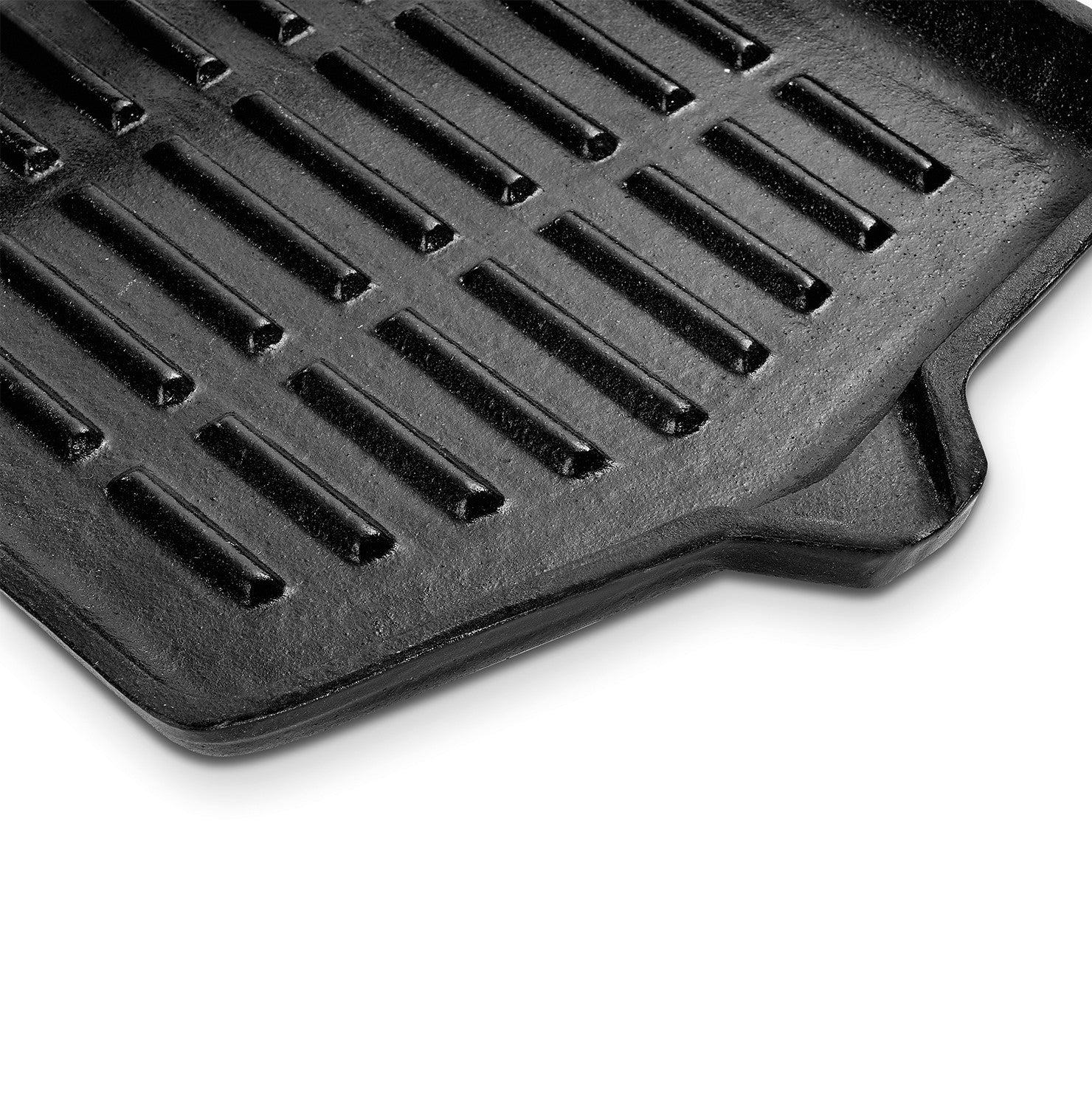 Cast iron grill with folding handle
