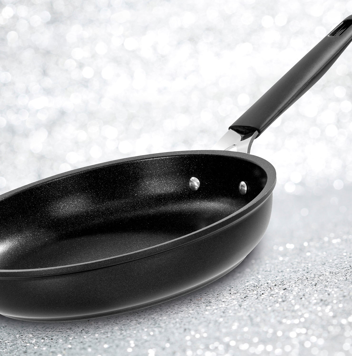Set antiaderente 2 pezzi - Padella 24 cm + Wok 28 cm