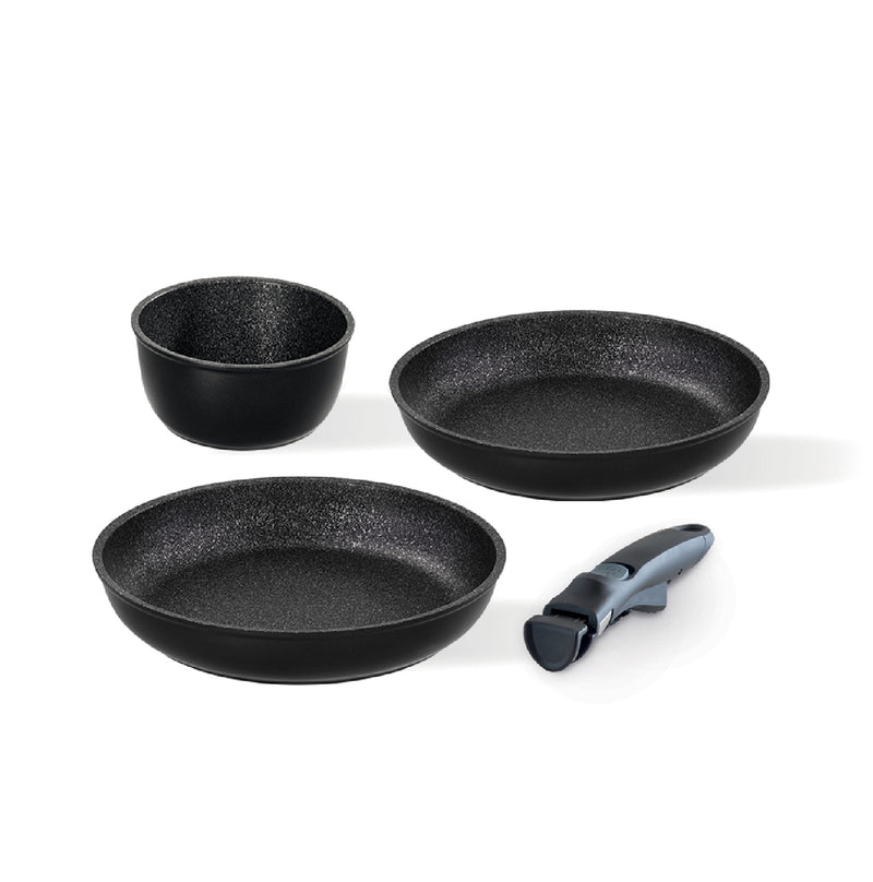 Non-stick cookware set - 2 frying pans 24/28 cm, 1 saucepan 16 cm + detachable handle
