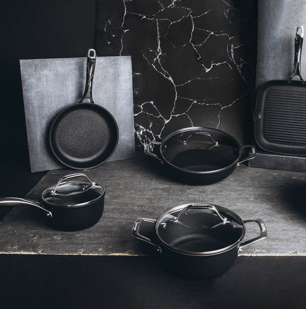 Casseruola manico lungo con coperchio